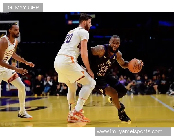 湖日L2M分析詹姆斯防守无犯规布克打手判罚无争议